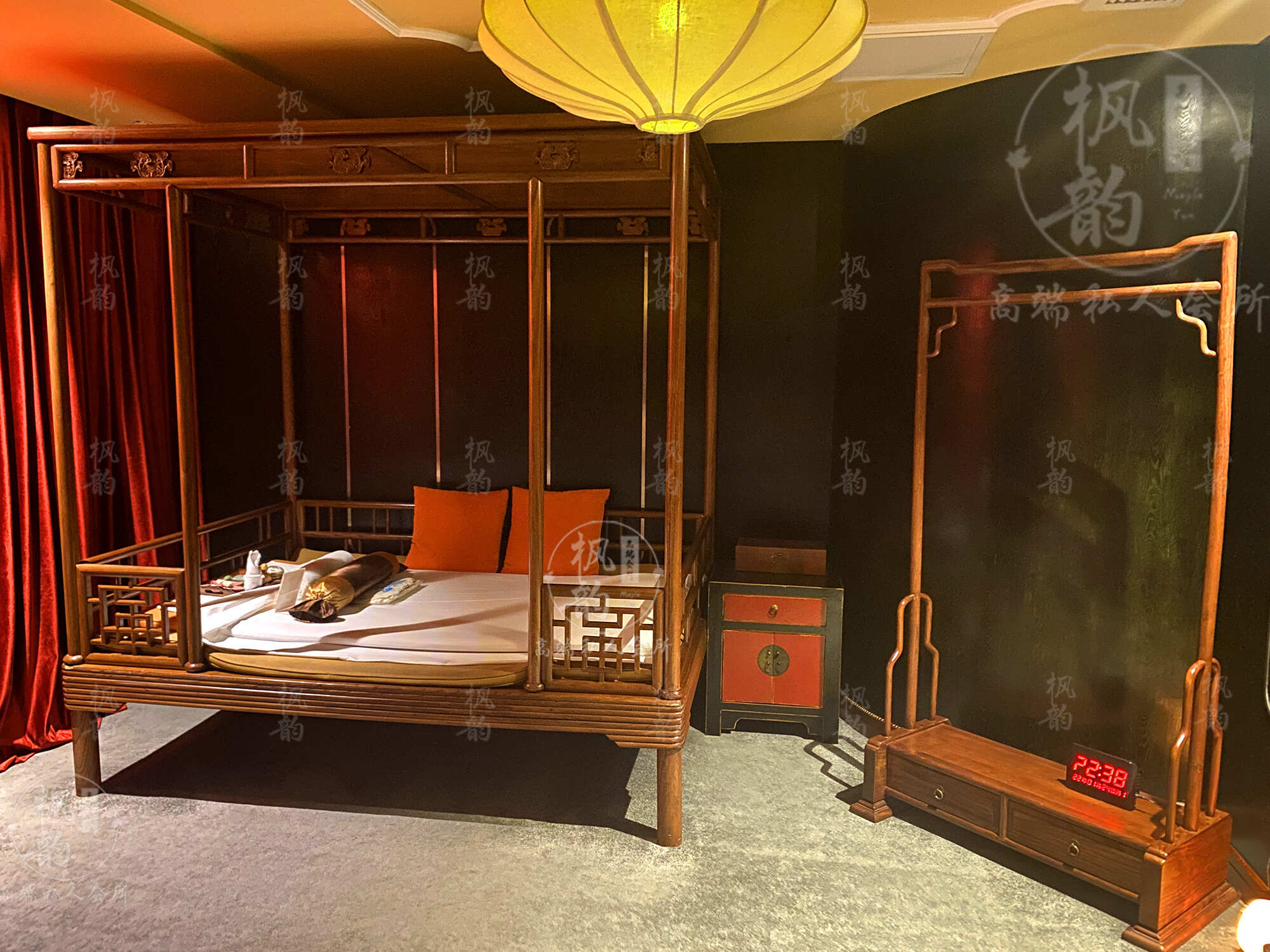 我昨天去了伊藤/世豪广场大型足浴会馆，